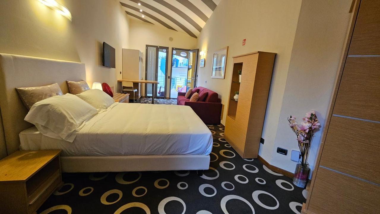 Select Executive Residence Флоренция Экстерьер фото